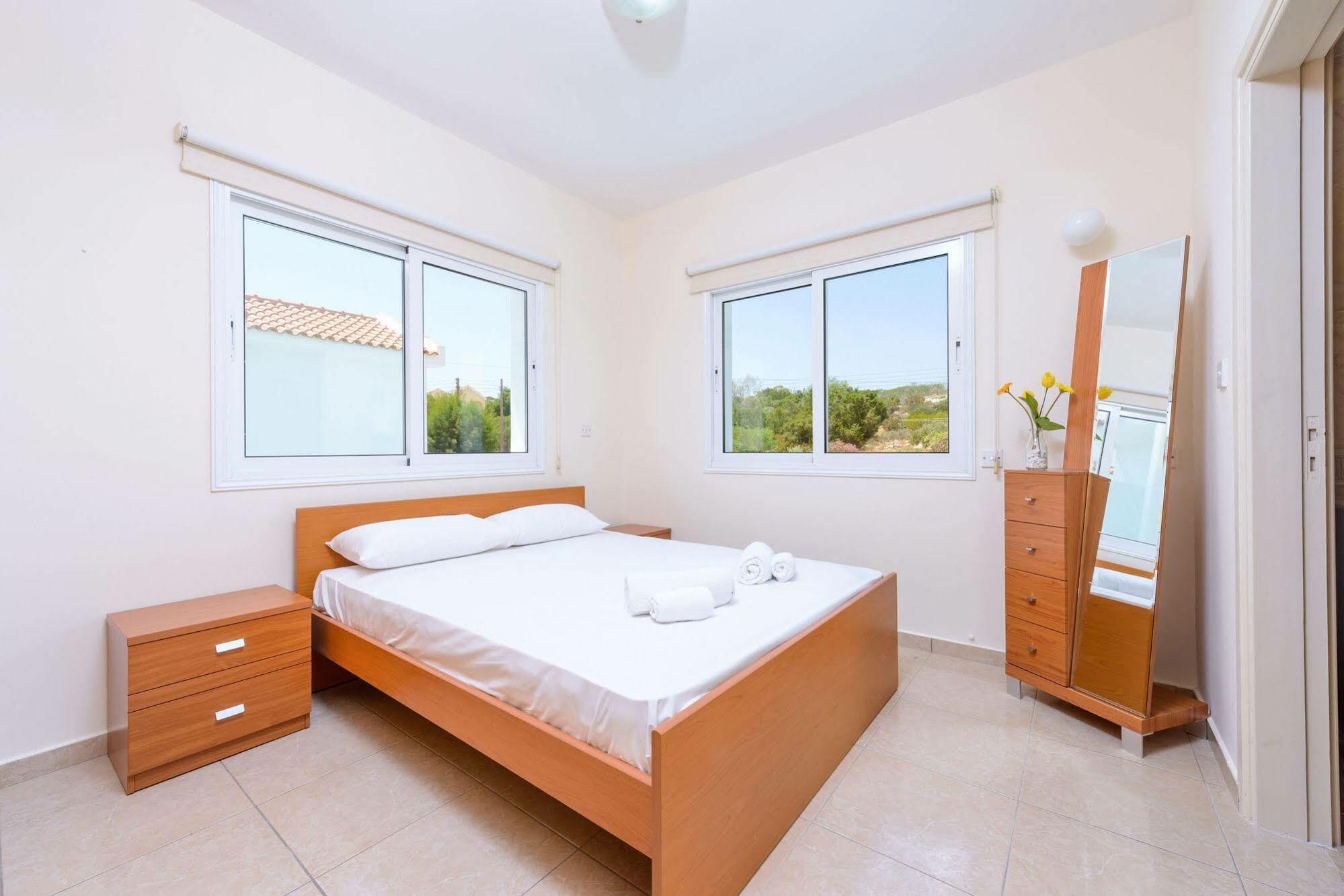 Zacharia Villas โปรทาราส ภายนอก รูปภาพ